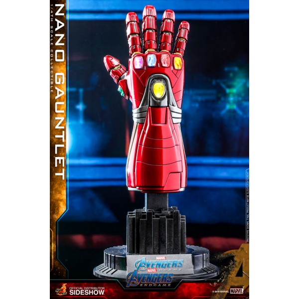 Avengers: Endgame Accessories Collection Series Quarter Scale Nano Gauntlet